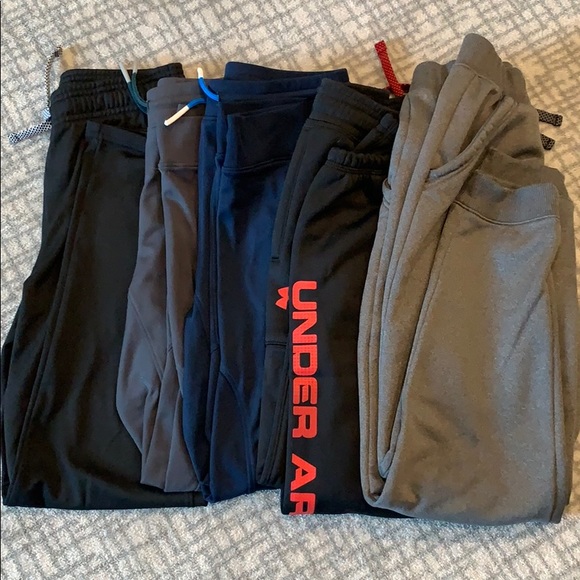 Boys Under Armour Sweats - Picture 2 of 2